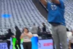 還來？！愛德華茲賽前熱身logo三分兩連擊