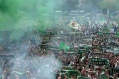 闖進歐協(xié)聯(lián)決賽，貝蒂斯球員們接受成千上萬球迷的歡呼