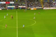 考文垂超級(jí)巨大失誤，后衛(wèi)第88分鐘傳給對(duì)手送單刀絕殺本隊(duì)