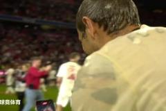 落湯雞凱恩：就讓這啤酒淋濕，淋濕我的心，三十多了才第一個(gè)冠軍