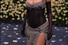 凱莉詹娜這身材姿色怎么沒找個NBA男友？不比姐姐差啊