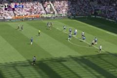 這球讓詹俊都沒想到！吉馬良斯遠(yuǎn)射變線掉進(jìn)球門