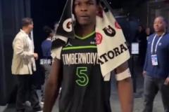 上半場8分下半場28分！華子：沒什么不一樣，我必須保持自信