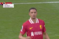 賽季結(jié)束自由身離隊！阿諾德替補登場安菲爾德爆發(fā)出噓聲！