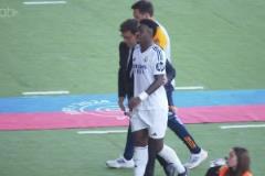 紅溫球迷舉沙灘球嘲諷維尼修斯“拿金球”言論，遭后者怒噴