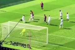 實拍：亞馬爾這個迎球兜射球速是真快，角度也很刁啊