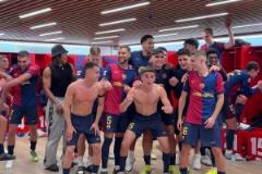 未來可期！巴薩小孩哥們賽后更衣室慶祝