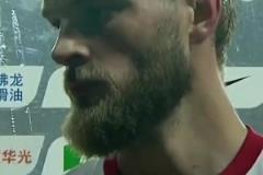 勝利長虹！蓉城賽后與球迷遠(yuǎn)征軍開心合影