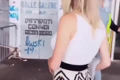 真風(fēng)韻猶存卡里烏斯妻子正在賽前熱身，這身包臀裙太好看了~