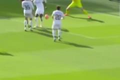 這合理嗎？楚阿梅尼手球未判點(diǎn)！裁判語音：手臂下垂＆無清晰機(jī)位