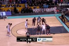 獨行俠球迷看過來！瘋三弗拉格離奇犯規(guī)送兩罰被罰球絕殺！