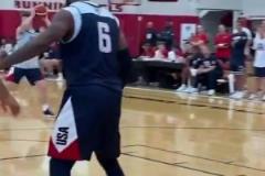 在獨行俠重聚？！去年美國男籃隊內(nèi)訓(xùn)練，濃眉大帽準(zhǔn)狀元弗拉格！