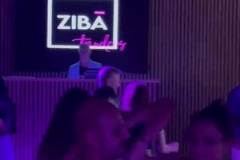 哈維：國家德比哪有陪老婆重要，巴薩小年輕們學(xué)著點