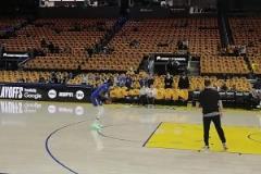 什么秘密武器？追夢賽前練習袋鼠跳跳投