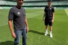 好家伙！羅馬里奧向圓神學(xué)習(xí)轉(zhuǎn)圈技巧