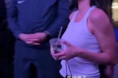 來支持誰??？肯豆和小金妹凱莉-詹娜現(xiàn)身紐約觀看尼凱G4