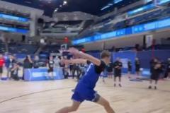 這數(shù)據(jù)只能說(shuō)一般？弗拉格聯(lián)合試訓(xùn)體測(cè)，垂直彈跳90厘米