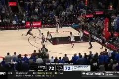 好像有點(diǎn)掉鏈子~杜克輸?shù)?場(chǎng)里，弗拉格在關(guān)鍵時(shí)刻的表現(xiàn)…