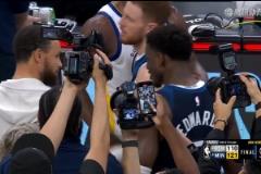 率隊強勢挺進西決！華子賽后與庫里和巴特勒相繼擁抱！