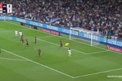 姆巴佩中路分球！貝林厄姆打門被門將飛身?yè)涑觯? title=