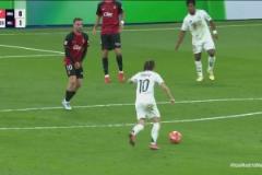 莫德里奇外圍遠(yuǎn)射勢(shì)大力沉！馬洛卡門將飛身單掌撲出！