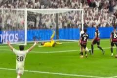 真的太強了！現(xiàn)場觀眾視角觀看姆巴佩獨闖龍?zhí)? title=