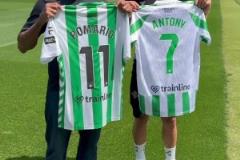 真成招牌了！圓神教羅馬里奧帶球轉(zhuǎn)圈