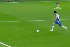 今晚再迎加泰德比！西甲官方重溫武磊5年前絕平巴薩精彩時刻