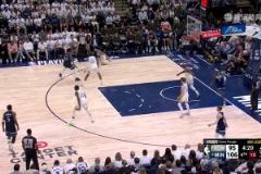 蠻牛真進(jìn)化了！蘭德?tīng)柲┕?jié)關(guān)鍵時(shí)刻連取四分，澆滅勇士反撲氣勢(shì)