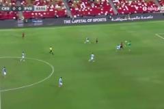 隊(duì)友直接給跪了！埃及賽場(chǎng)驚現(xiàn)年度驚天空門不進(jìn)