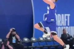 上海明日之星冠軍杯再戰(zhàn)巔峰！武磊、朱辰杰寄語小球員