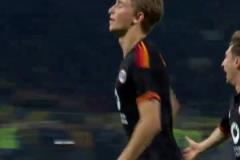 ?C羅迷弟！懷森一條龍轟超級(jí)世界波，隨后做出Siu慶祝