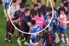 巴薩賽后沖突眼看要干架，萊萬趕緊拉住要上頭的加維