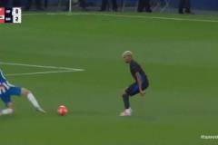 亞馬爾1V3冷靜送助攻！費爾明抽射破門，巴薩提前2輪奪冠！