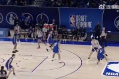 湖人球迷眼饞：楊瀚森這么扎實(shí)的內(nèi)線技術(shù)，湖人要不要考慮一下？