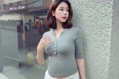 椰子短發(fā)新造型 孕肚明顯少女感依舊十足