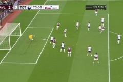 維拉2-0領先熱刺！羅杰斯分球助攻，卡馬拉帶球勁射破門！