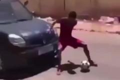 曼聯(lián)球迷：每次隊(duì)友傳球給霍伊倫時