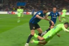 阿切爾比：你們留在后場，我要上去了！