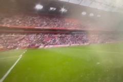 失去理智！阿賈克斯丟荷甲冠軍后，韋霍斯特一把打飛攝像機(jī)