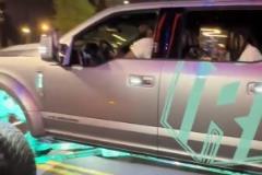 尼克斯這位罰球怎么樣我不知道，但是車是真帥啊...