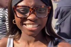 身穿“虛假”特制球衣！巴薩球迷把自己涂黑玩沙灘球嘲諷維尼修斯