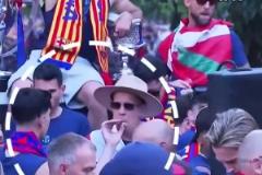 兩個(gè)活寶！C羅惡作劇淋水，佩佩竟然有點(diǎn)享受！