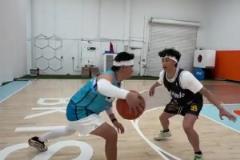 國外網(wǎng)友惡搞模仿SGA打球 一板一眼看著還挺像那一回事