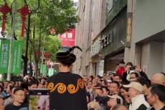 前CBA球員2米26朱傳宇現(xiàn)身街頭，把路人們?nèi)俭@呆了