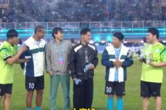 黃渤這次真進(jìn)球啦！現(xiàn)場(chǎng)合不攏嘴：今天晚上好好喝一頓吧