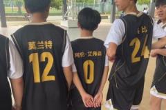 果然全明星陣容最后奪得本年級比賽冠軍對得起背后的名字