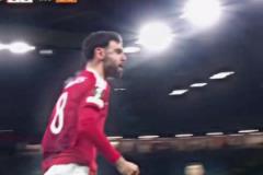 網(wǎng)友：他用自己的巔峰，撐起了紅魔的低谷！