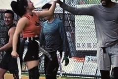 又高又能跑！CBA外援威姆斯打腰旗橄欖球 打這個很輕松啊~