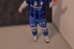 國米球迷：內(nèi)拉祖里，要從娃娃抓起?